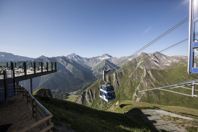 Doppelstockbahn im Wanderparadies Samnaun Doppelstockbahn im Wanderparadies Samnaun